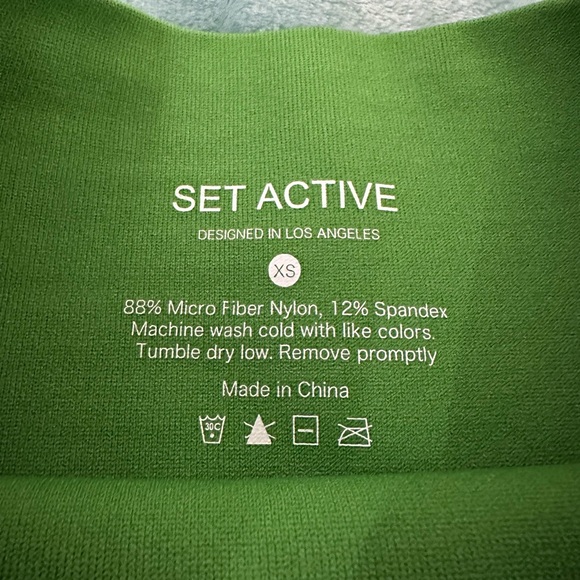 NWT green set active leggings - Picture 3 of 3